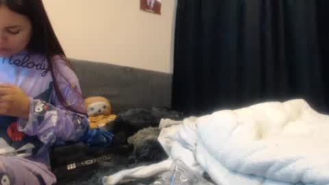 Snapshot of sofigarcia17 chatting on December 5, 2025, 3:15 am sofi online show from December 5, 2025, 3:15 am