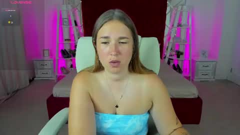 sofii_darling online show from July 28, 2026, 5:12 pm
