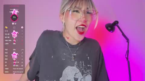 Snapshot of sofii_uwu_ chatting on February 27, 2025, 8:09 pm Sofii online show from February 27, 2025, 8:09 pm