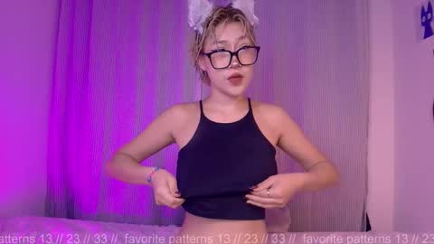 Snapshot of sofii_uwu_ chatting on November 3, 2025, 11:04 pm Sofii online show from November 3, 2025, 11:04 pm