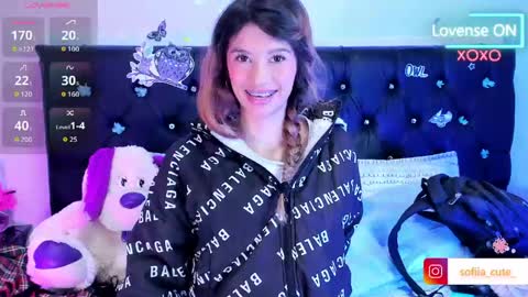 sofiia cute  online show from April 22, 2026, 4:26 am