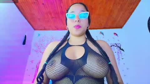  Sofa Daz  online show from May 2, 2026, 2:38 am