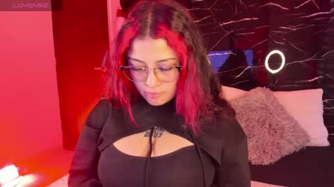 Snapshot of sofiia_rubb chatting on November 15, 2025, 12:02 pm Sofia online show from November 15, 2025, 12:02 pm