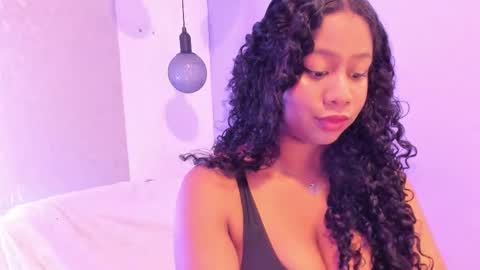 sofiifox online show from February 5, 2026, 7:51 pm