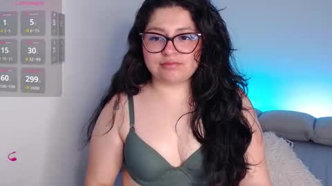 Snapshot of sofix_ chatting on November 17, 2025, 8:14 pm Lau online show from November 17, 2025, 8:14 pm