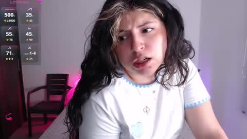 Snapshot of sofix_ chatting on August 1, 2026, 10:52 pm Lau online show from August 1, 2026, 10:52 pm
