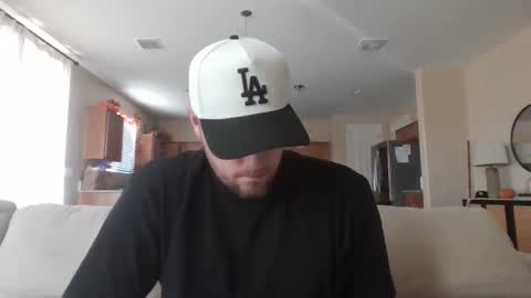 Snapshot of soft0ne chatting on October 27, 2025, 4:00 pm soft0ne online show from October 27, 2025, 4:00 pm