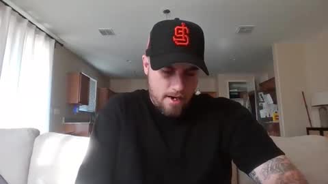 Snapshot of soft0ne chatting on February 27, 2026, 3:23 pm soft0ne online show from February 27, 2026, 3:23 pm