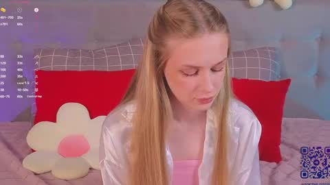 Snapshot of soft_babe chatting on June 3, 2026, 9:31 pm Milisa online show from June 3, 2026, 9:31 pm