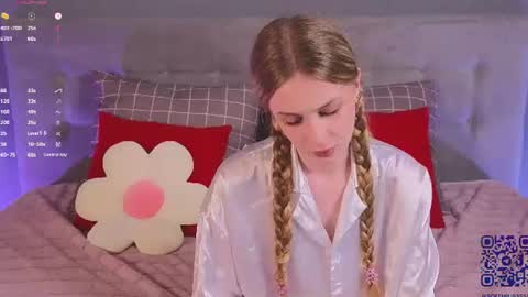 Snapshot of soft_babe chatting on June 23, 2026, 8:29 pm Milisa online show from June 23, 2026, 8:29 pm