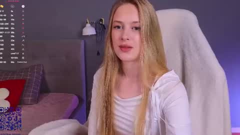 Snapshot of soft_babe chatting on July 21, 2026, 8:00 pm Milisa online show from July 21, 2026, 8:00 pm