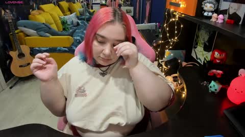 Sofie online show from February 4, 2025, 2:39 am