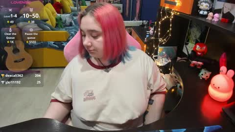 Sofie online show from February 14, 2025, 6:45 am