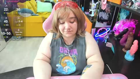 Snapshot of softie_sofy chatting on May 8, 2026, 2:28 am Sofie online show from May 8, 2026, 2:28 am