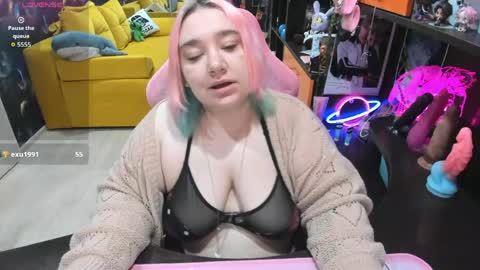 Snapshot of softie_sofy chatting on May 23, 2026, 3:45 am Sofie online show from May 23, 2026, 3:45 am