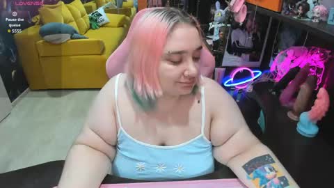 Snapshot of softie_sofy chatting on May 26, 2026, 3:13 am Sofie online show from May 26, 2026, 3:13 am
