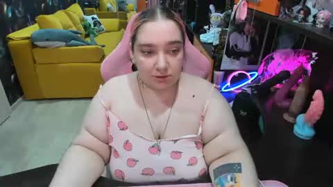 Snapshot of softie_sofy chatting on June 25, 2026, 6:40 am Sofie online show from June 25, 2026, 6:40 am