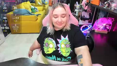 Snapshot of softie_sofy chatting on July 28, 2026, 2:51 am Sofie online show from July 28, 2026, 2:51 am