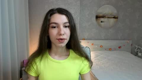 Kelly online show from November 16, 2025, 1:06 pm