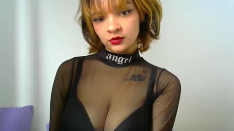 softy19 online show from December 22, 2025, 8:28 pm