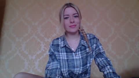 softy_aura online show from May 12, 2026, 9:17 am