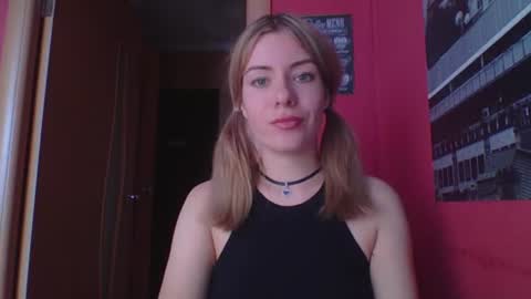 softy_aura online show from June 25, 2026, 10:09 am