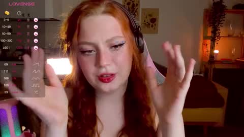 Snapshot of sofy_benson chatting on December 2, 2025, 12:32 pm Sofy online show from December 2, 2025, 12:32 pm