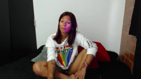  Sofy  online show from October 4, 2025, 10:08 pm