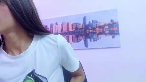 sofy_durand online show from March 3, 2026, 11:49 am