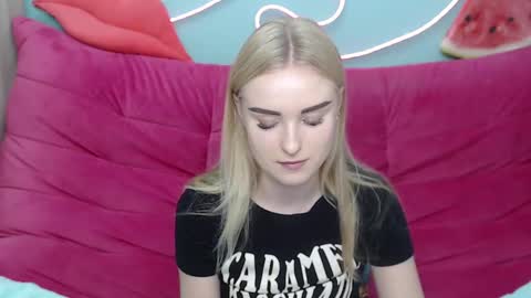 Snapshot of sofysoft chatting on November 9, 2025, 6:01 am sofysoft online show from November 9, 2025, 6:01 am