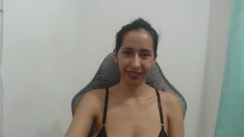Sol lucia online show from December 18, 2025, 12:00 pm