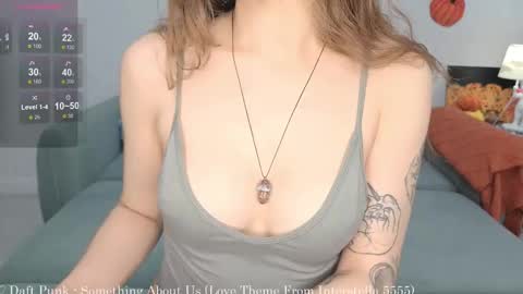 Snapshot of solaralice chatting on November 1, 2025, 7:27 pm SolarAlice online show from November 1, 2025, 7:27 pm