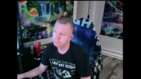 Snapshot of solarlunar1 chatting on October 16, 2025, 8:32 pm just ask online show from October 16, 2025, 8:32 pm