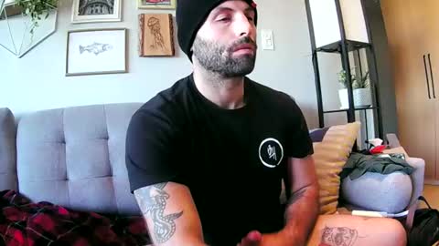 Snapshot of solarpwredlove chatting on December 2, 2024, 11:07 pm solarpwredlove online show from December 2, 2024, 11:07 pm