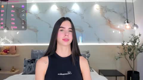 Sol Avelar online show from March 19, 2026, 11:31 pm