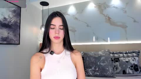 Sol Avelar online show from June 16, 2026, 11:07 pm
