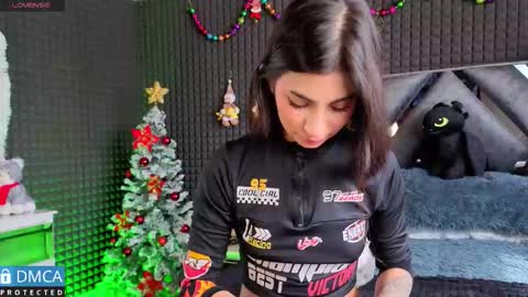 Sol  online show from December 4, 2025, 7:11 pm