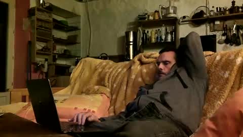 Snapshot of soldierboyparis chatting on January 29, 2025, 7:32 pm Alex Dixon online show from January 29, 2025, 7:32 pm