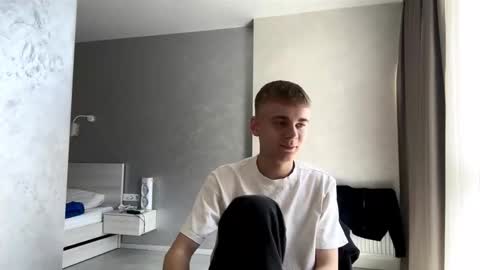 Jett online show from March 15, 2026, 9:04 am