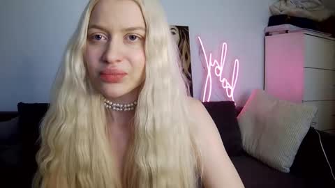 Snapshot of somespeciall chatting on March 20, 2026, 2:22 pm somespeciall online show from March 20, 2026, 2:22 pm