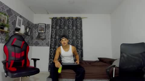 Snapshot of son_hades chatting on October 20, 2025, 3:40 am son_hades online show from October 20, 2025, 3:40 am