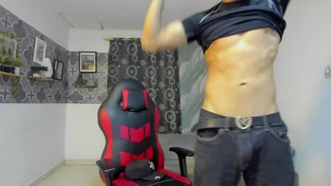 son_hades online show from April 12, 2026, 4:28 am