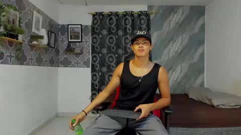 son_hades online show from April 19, 2026, 3:50 am