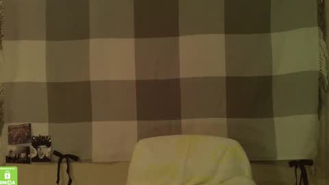 Snapshot of song_to_the_siren chatting on February 7, 2025, 4:35 pm Mary online show from February 7, 2025, 4:35 pm