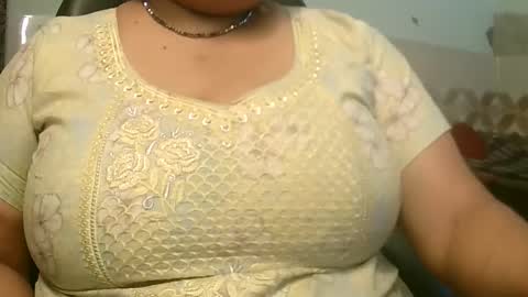 soni88888 online show from March 9, 2025, 3:38 pm