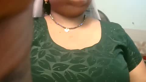 soni88888 online show from March 12, 2025, 5:35 am