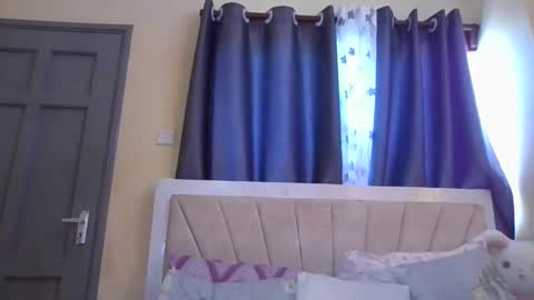 Snapshot of sonia546030 chatting on April 4, 2026, 11:40 am librron online show from April 4, 2026, 11:40 am
