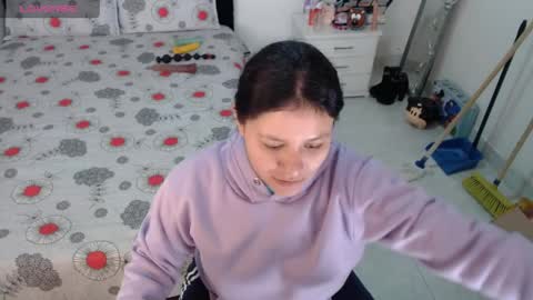 Snapshot of soniafuckboobs chatting on April 1, 2026, 1:41 pm soniafuckboobs online show from April 1, 2026, 1:41 pm