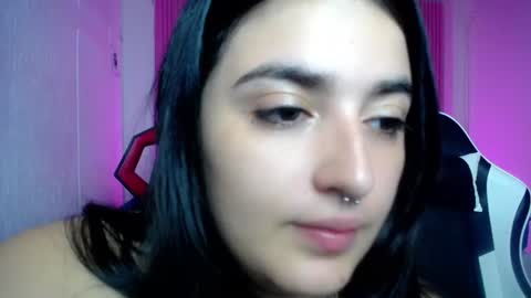 sonic_jess07 online show from June 15, 2026, 8:27 am