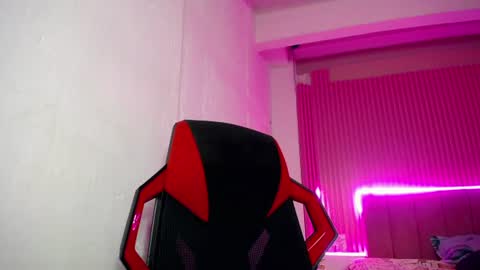 sonic_jess07 online show from July 28, 2026, 7:39 pm